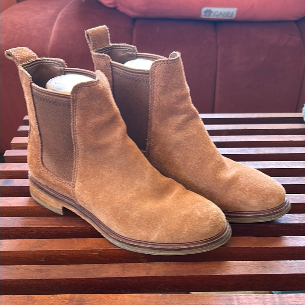 Clarks Women's Brown Suede Chelsea Heeled Boots